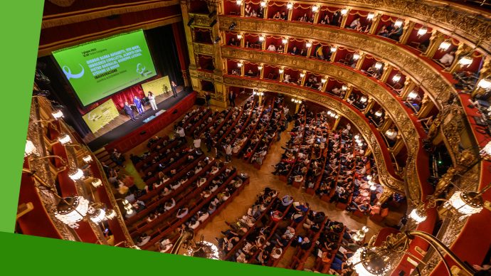  Immagine degli interni di un teatro