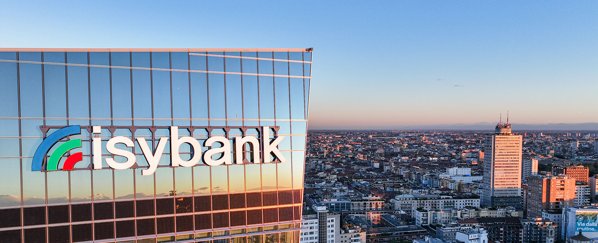 Isybank Prima Tra Le App Gratuite Di Apple Lancia Il Salvadanaio Digitale Intesa Sanpaolo